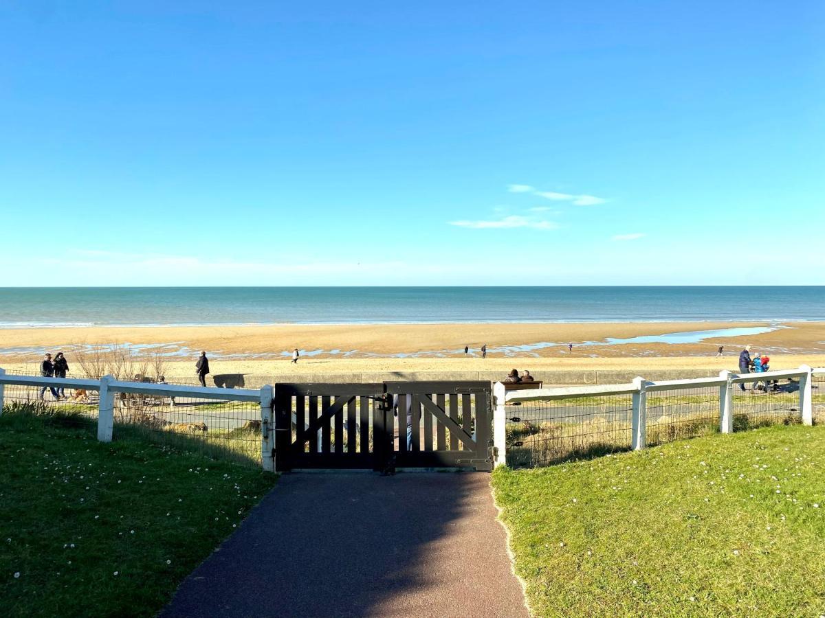 Cabourg-la plage à vos pieds Extérieur photo